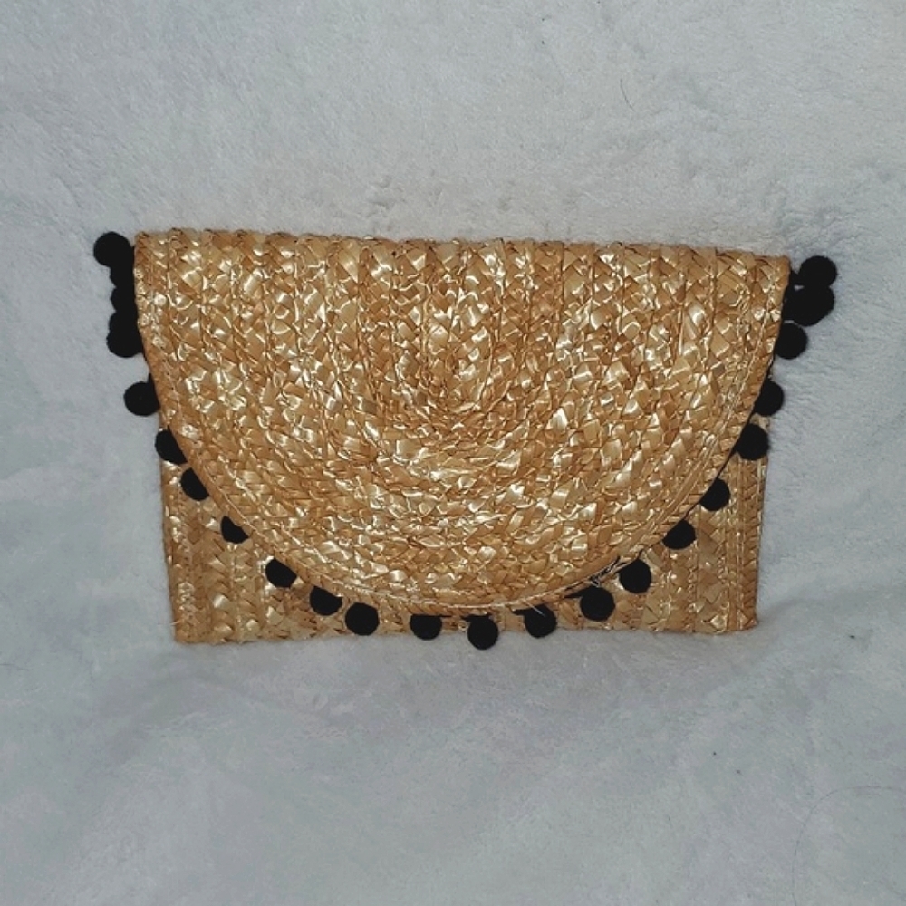 Shiraleah Chicago Woven Straw Clutch